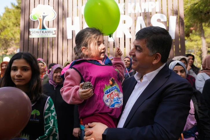 Başkan Fadıloğlu, Yetim Çocuk Ve Annelerini Misafir Etti