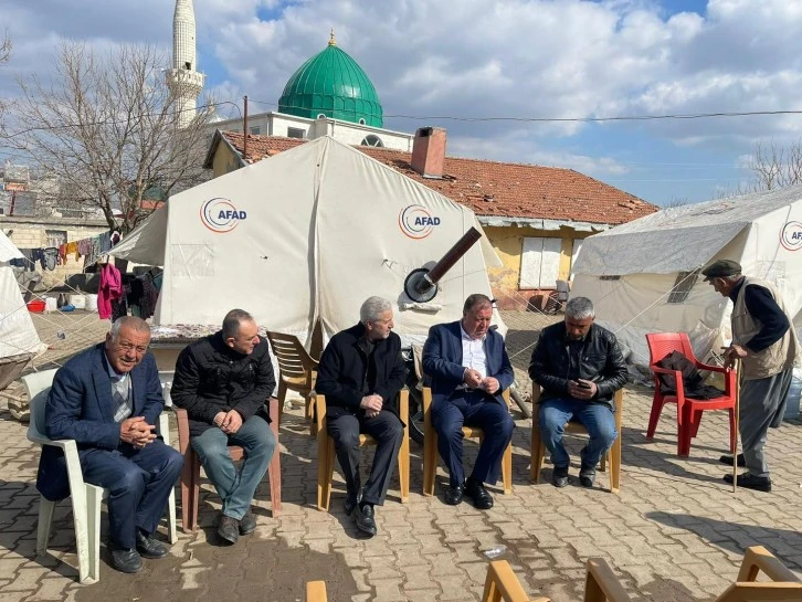 Başkan Ramazan Bozkaya Köyünde ki Depremzedeler ile görüştü