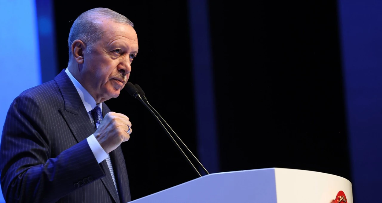 Cumhurbaşkanı Erdoğan: "Gazzeli kardeşlerimiz tüm imkansızlıklara rağmen 364 gündür Siyonist işgalcilere karşı kahramanca direniyor"