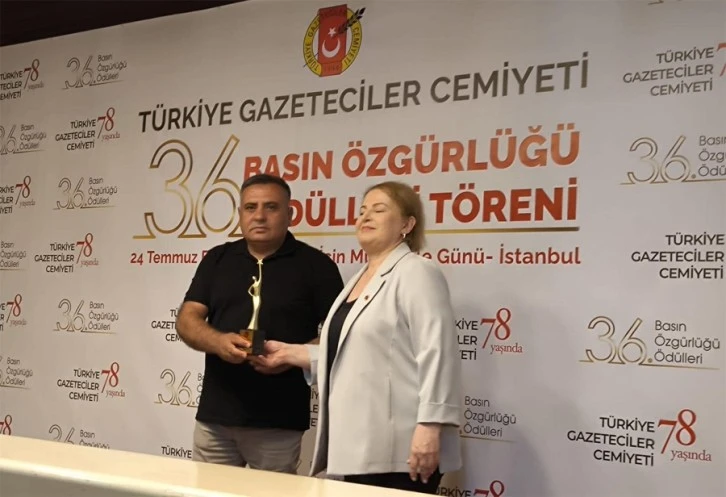 Gazeteci meslektaşımız İbrahim Güneş “Basın Özgürlüğü Ödülü”nü aldı