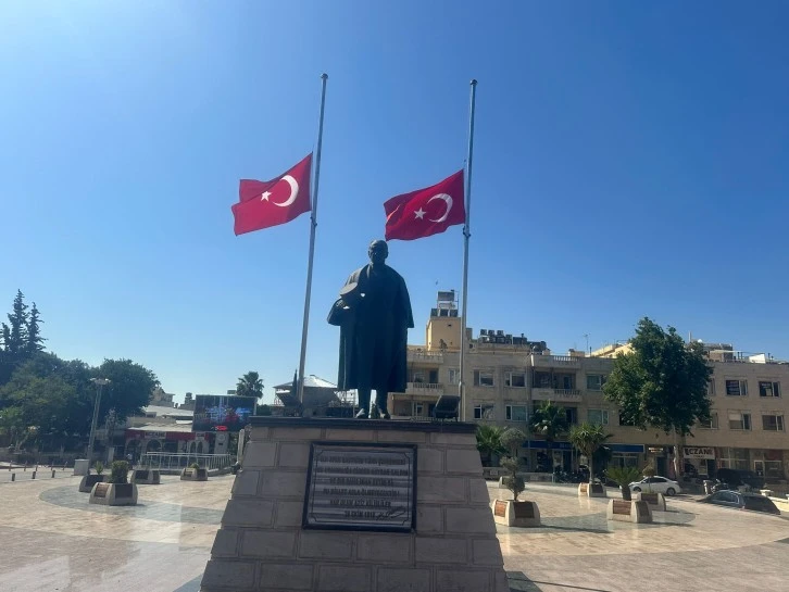 Kilis’te bayraklar yarıya indirildi