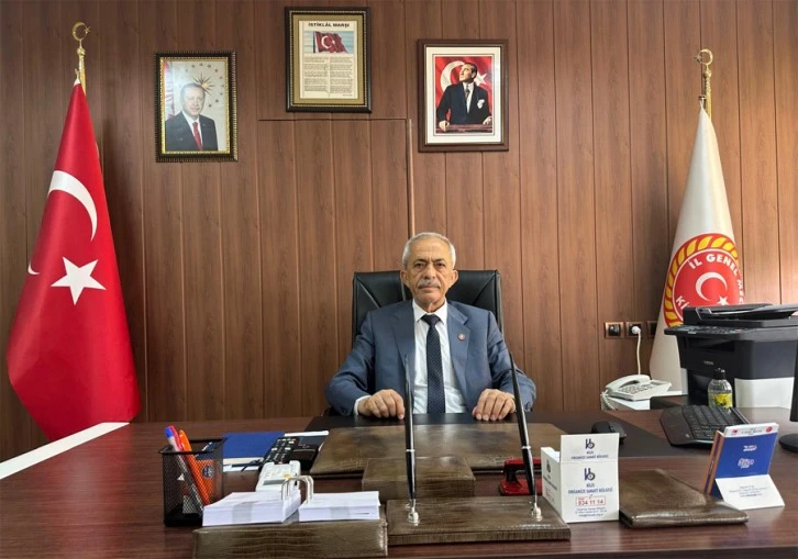 Mustafa Dağlı "Köylerde çöpleri topluyoruz, haşeratla mücadele ediyoruz"