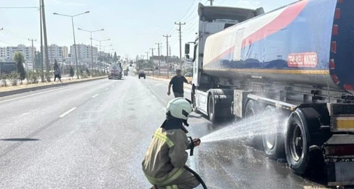 Yakıt yüklü tanker alev aldı!