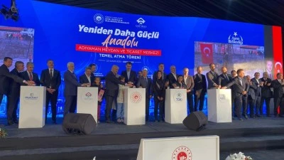 Bakan Kurum: &quot;130 bin ailemizi yuvalarına kavuşturduk&quot;