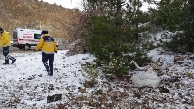 Ceset ihbarıyla olay yerine giden ekipler farklı bir manzarayla karşılaştı