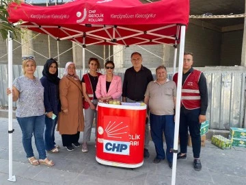 CHP üniversite öğrencilerinin ihtiyaçlarına karşılamak için stant açtı