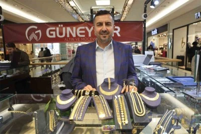 Değerini arttırmaya devam eden altın, 14 Şubat’ın da vazgeçilmez hediyesi oluyor