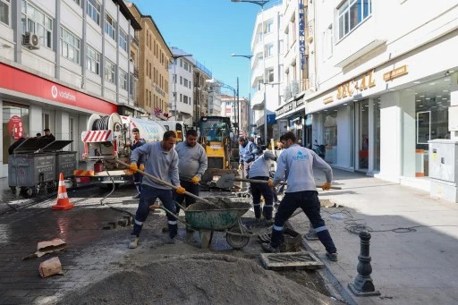 Gaziantep Büyükşehir Belediyesi'nden Yol Bakım ve Trafik düzenlemeleriyle Trafik akışı rahatlayacak