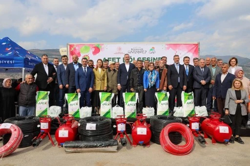 Gaziantep Büyükşehir’den Nurdağı’nda 200 Çiftçiye Çilek üretimi için destek