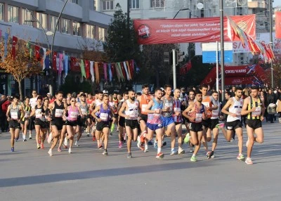 GAZİ YARI MARATONU BAŞLIYOR