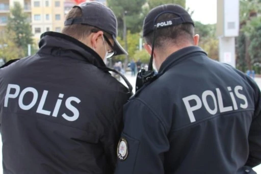 Kaybolmuş cep telefonunu polis buldu