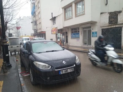 Kilis'te Beklenen Kar Yağışı Başladı