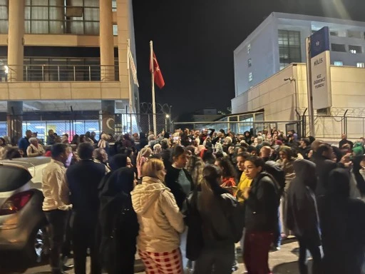 Kız Yurdunda taciz iddiası Protestoya sebep oldu