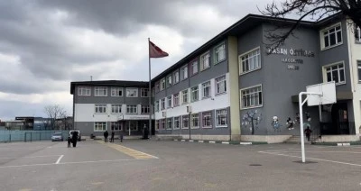 Öğretmenin doğum günü sürprizi 14 öğrenciyi zehirledi