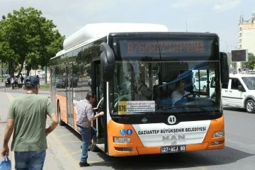 OKULUN İLK GÜNÜ ÖĞRETMEN VE ÖĞRENCİLERE İNDİRİM MÜJDESİ