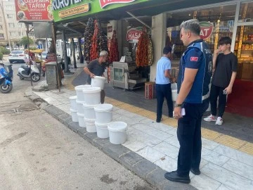 Zabıta kaldırım işgali yapanları af etmiyor